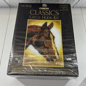 Caron Classics Latch Hook Rug Kit #CC0103 HORSE  Size 20" x 30" NEW